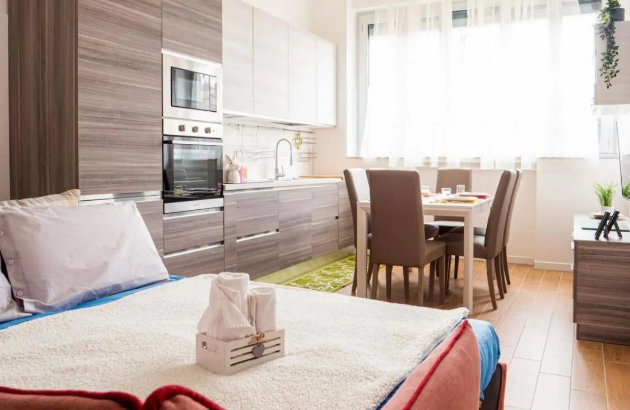 Vera Project Apartment Milano 0*,  Italia